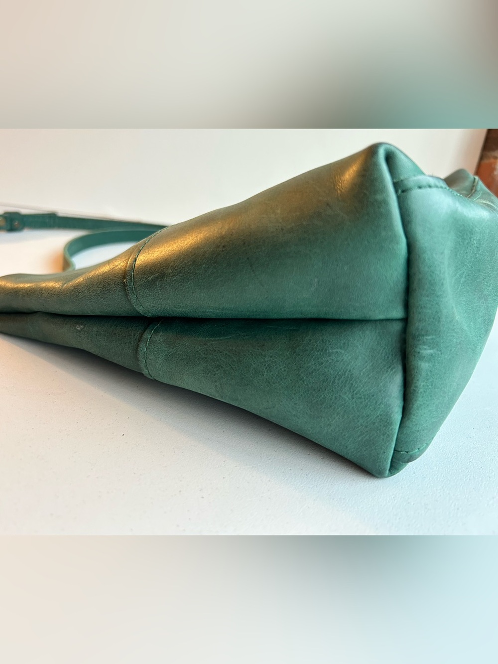 Portland Leather Green Pines Crossbody Bag - Picture 4 of 8